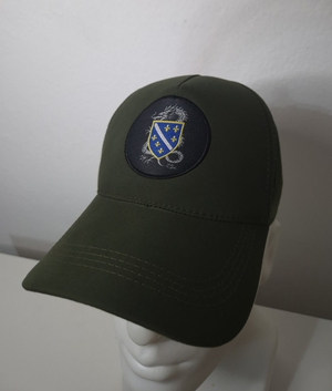 Kacket vpojno zelene boje sa usivenim grbom Zmaj od Bosne