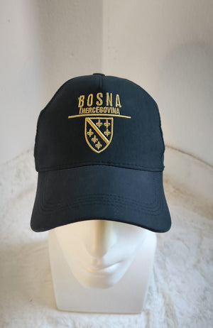 Teget plavi kacket Bosna i Hercegovina sa grbom Ljiljana Republike BiH
