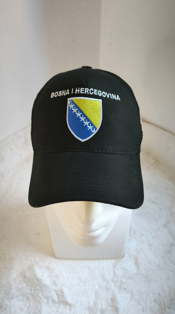 Crni kacket sa grbom Bosne i Hercegovine