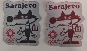 2 amblema Vucko crvene i crne boje