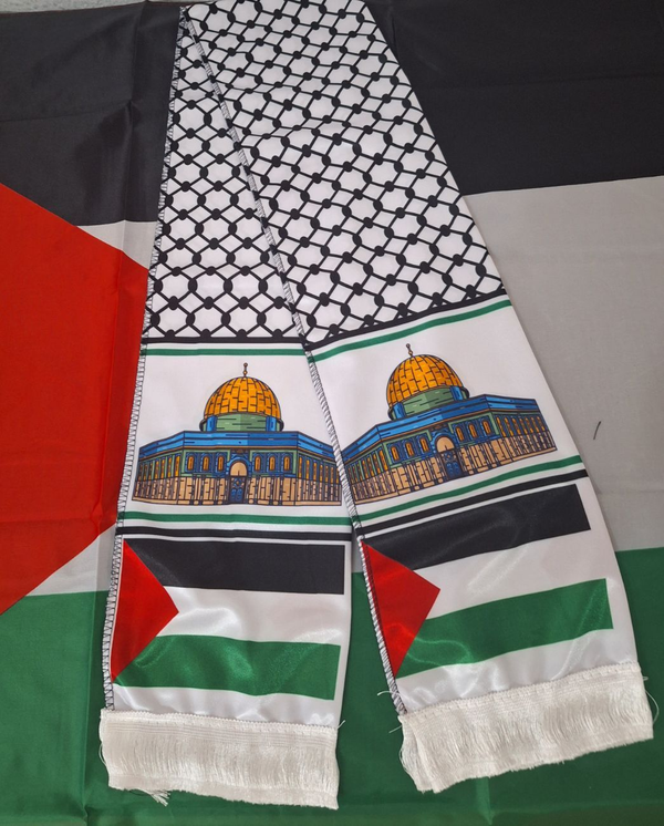 Svvileni sal Palestine sa Palestinskom zastvom u pozadini