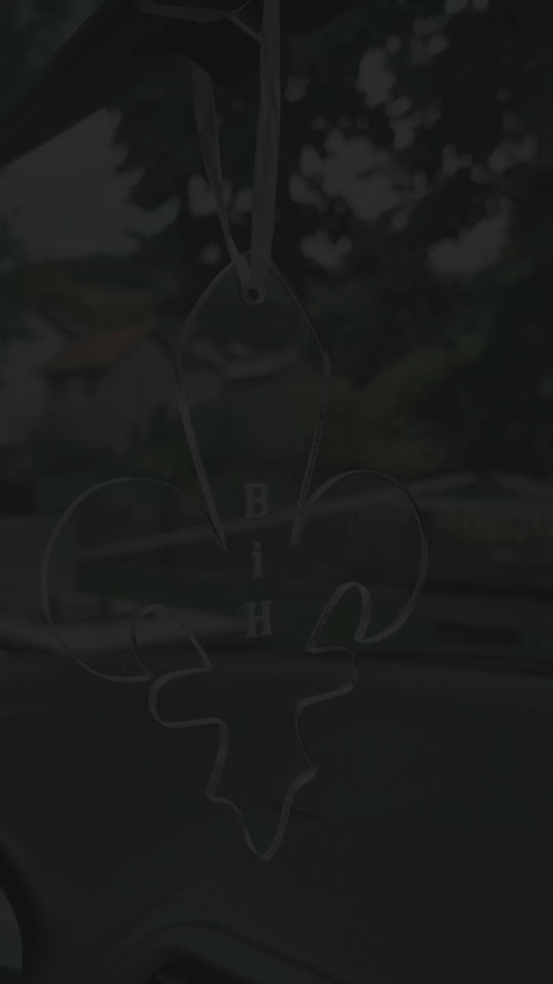 ljiljan za auto iz vise uglova